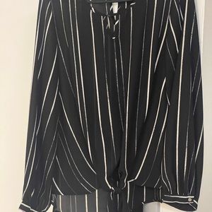 Apt 9 Stripped Ladies Blouse Business Causal Style With Tie At Bottom. Size L